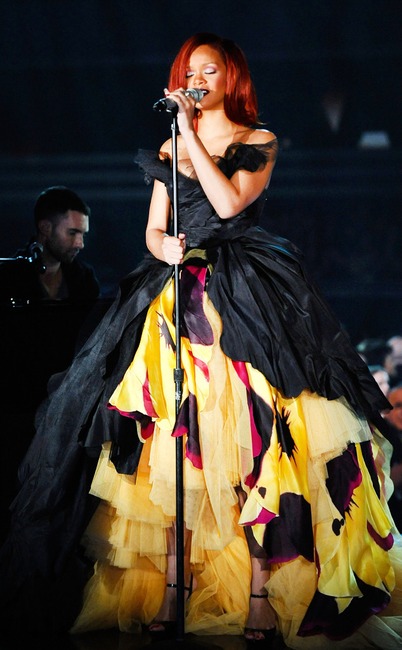 ESC: Rihanna
